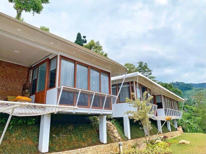 De Pointé Resort&Resto Campaka Exterior foto