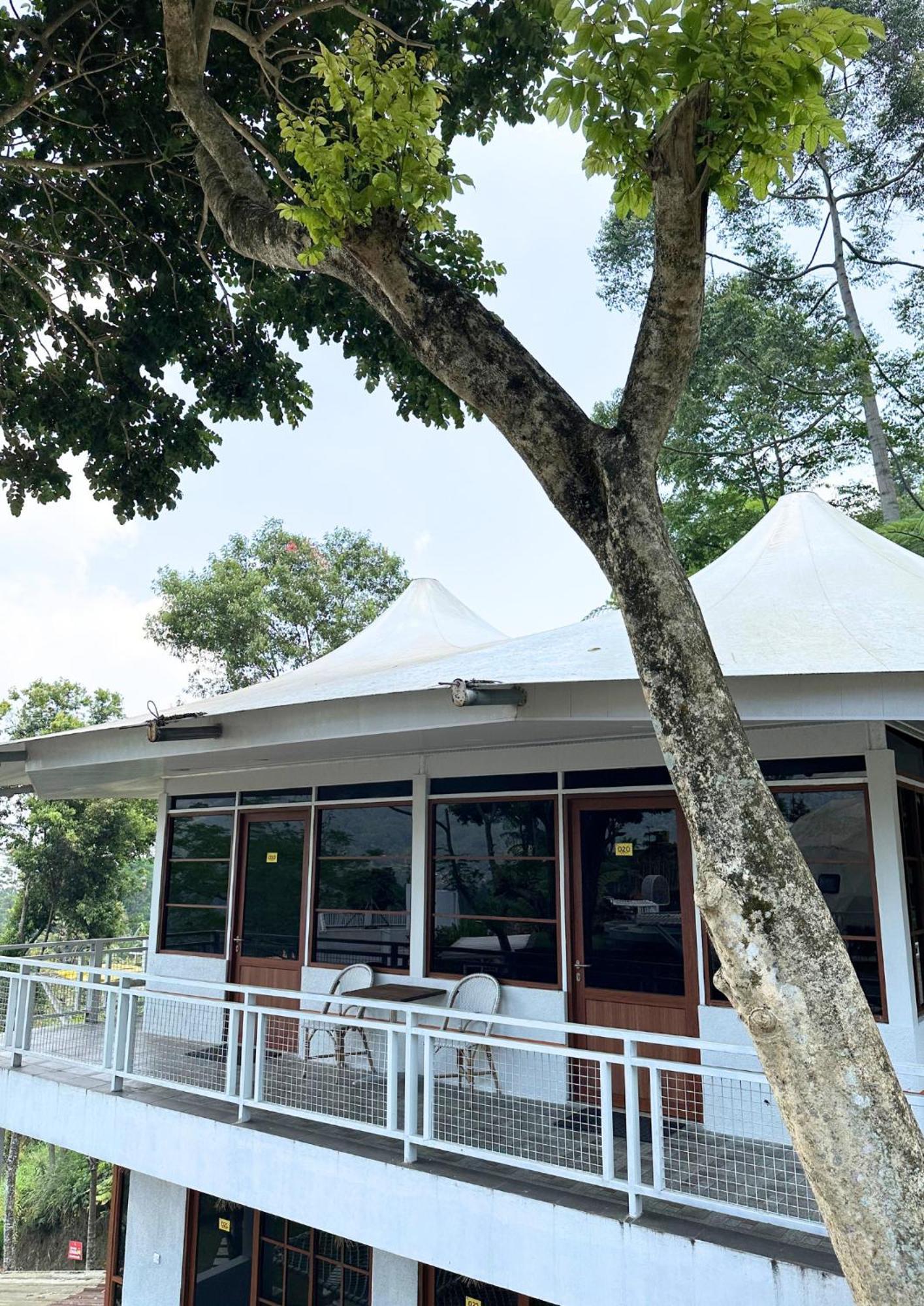 De Pointé Resort&Resto Campaka Exterior foto