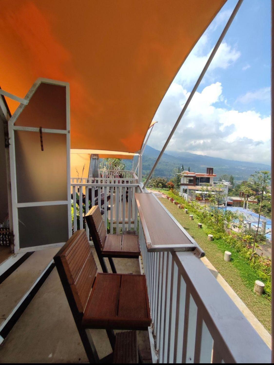 De Pointé Resort&Resto Campaka Exterior foto